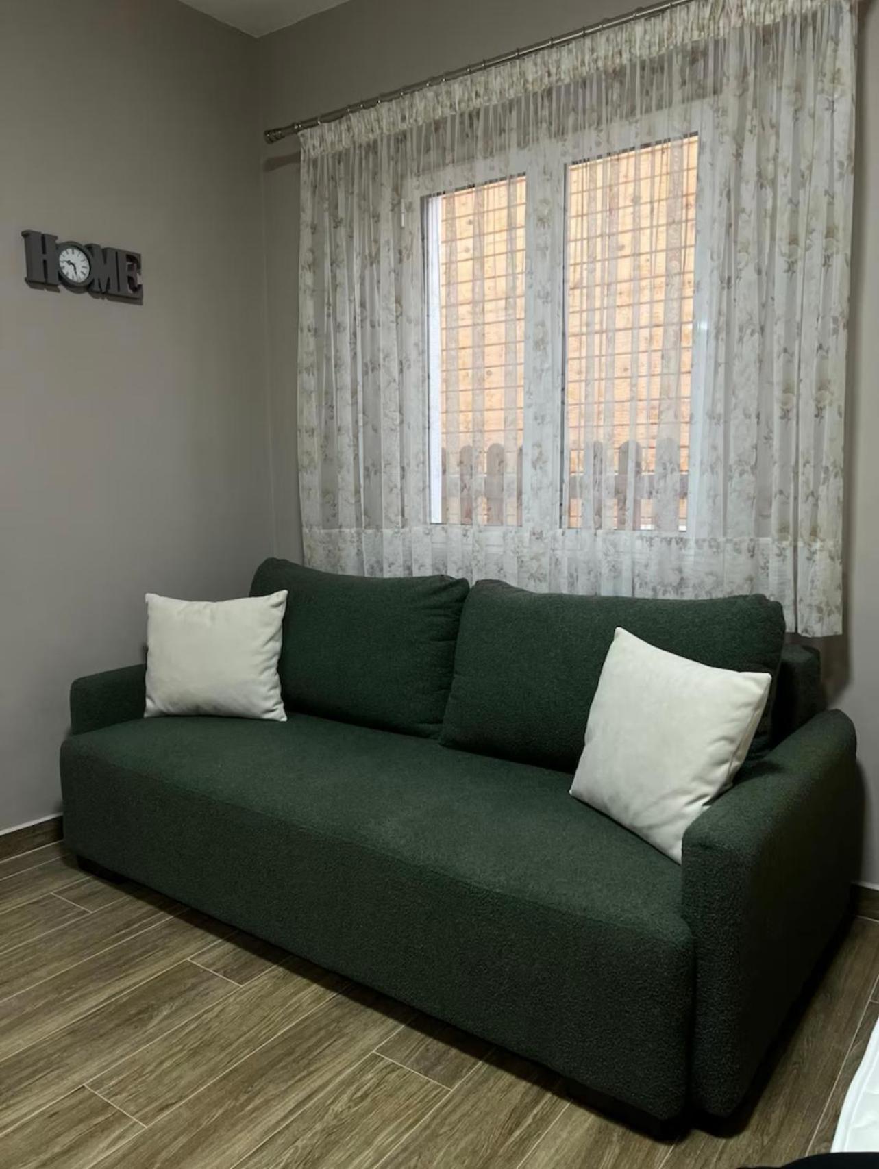 Vjollcas Guest house Pogradec